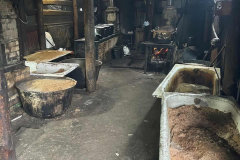 Bild_5-fuer-die-tiere-wird-auf-einem-holzofen-gekocht